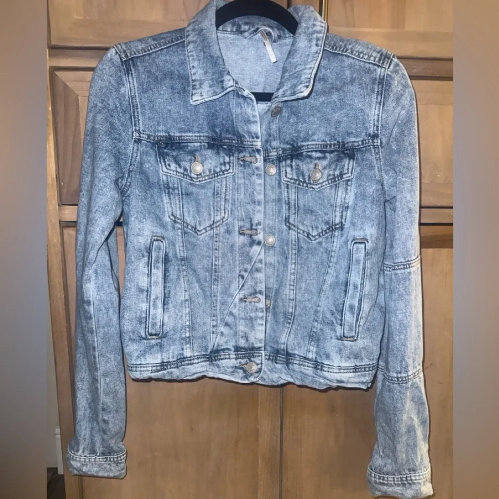 Free People Rumors Denim Jacket | We The Free Vintage Wash Utility Jean Jacket - Picture 7 of 8